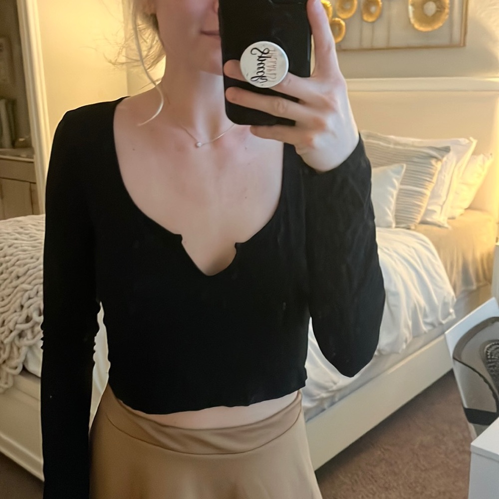 Black long sleeve cropped top size small